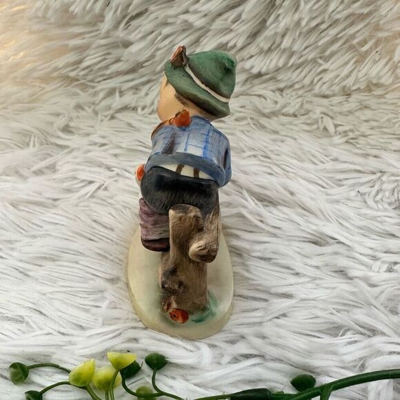 HUMMEL Goebel Barnyard Hero‎ Boy on Fence Figurine Vintage Full Bee TMK 2 RARE - Picture 2 of 8